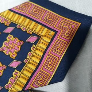 Istante Italian made silk pink and blue tie. 59 inches long. 4 inches wide